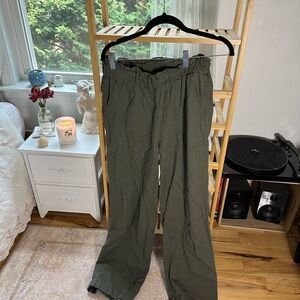 90s cargo pants with elastic waist and pockets